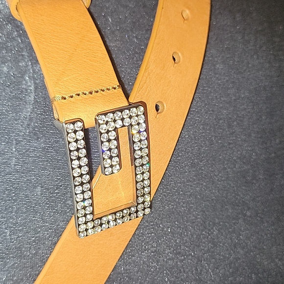 Guess Rhinestone Buckle & Camel Color Belt - Picture 3 of 16